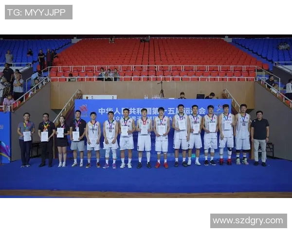 全运会精彩回顾:广州篮球队展现卓越团队协作精神与默契配合 全运会精彩回顾:广州篮球队展现卓越团队协作精神与默契配合