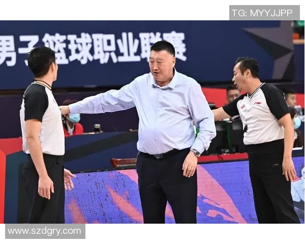 南京篮球队的转型之路:从传统到现代的全面革新探索 南京篮球队的转型之路:从传统到现代的全面革新探索